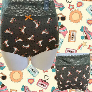 Torrid +4 Hunter Green Roller Skate Print Lace Waistband Cotton Boyshort Panties